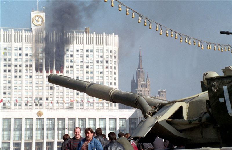 Расстрел Белого дома в 1993 – первый опыт расправы над оппозицией? | Кино | ОТР - Общественное Телевидение России
