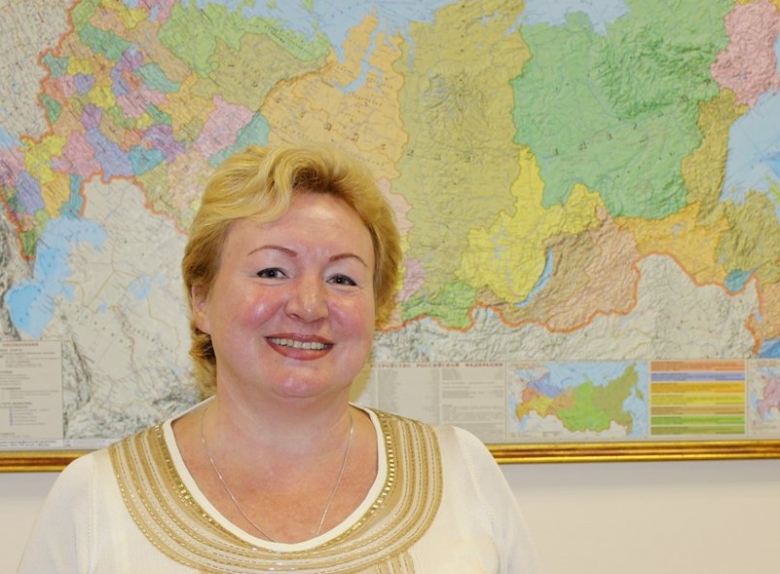 Председатель Совета Ассамблеи народов России Светлана Смирнова о национальной политике. Изобретатель гироцикла Алексей Манаенков | Программы | ОТР - Общественное Телевидение России