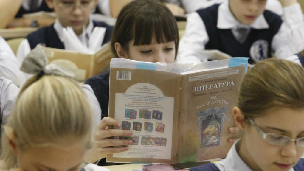 Единый учебник литературы - кому и зачем он нужен? | Кино | ОТР - Общественное Телевидение России
