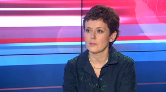 Оксана Синявская: Тем, кто зарабатывает хорошо и все платит в пенсионную систему, в ответ она существенно недодает | Программы | ОТР - Общественное Телевидение России