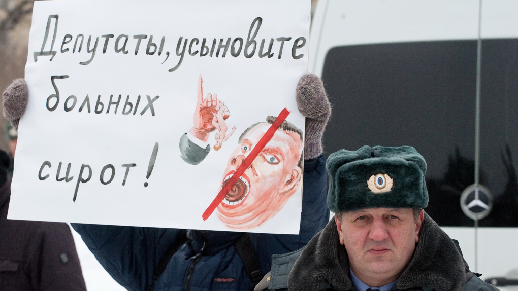 Иностранное усыновление российских сирот: развивать или запрещать? | Программы | ОТР - Общественное Телевидение России Фото: Евгений Асмолов / ТАСС