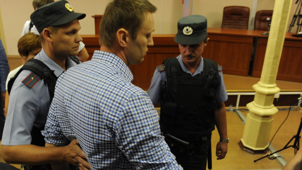 Приговор Алексею Навальному, выборы мэра Москвы, итоги Универсиады и авария в Новой Москве | Программы | ОТР - Общественное Телевидение России