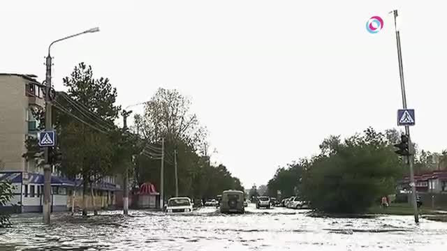 Комсомольск-под-Амуром: вода высотой в 3 этажа и живой щит из курсантов МЧС. Как люди выживают в условиях катастрофического наводнения? | Программы | ОТР - Общественное Телевидение России