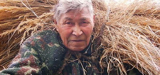 Старик Петр. Фильм о 87-летнем Петре Сенгепове, последнем шамане хантов Казыма | Программы | ОТР - Общественное Телевидение России