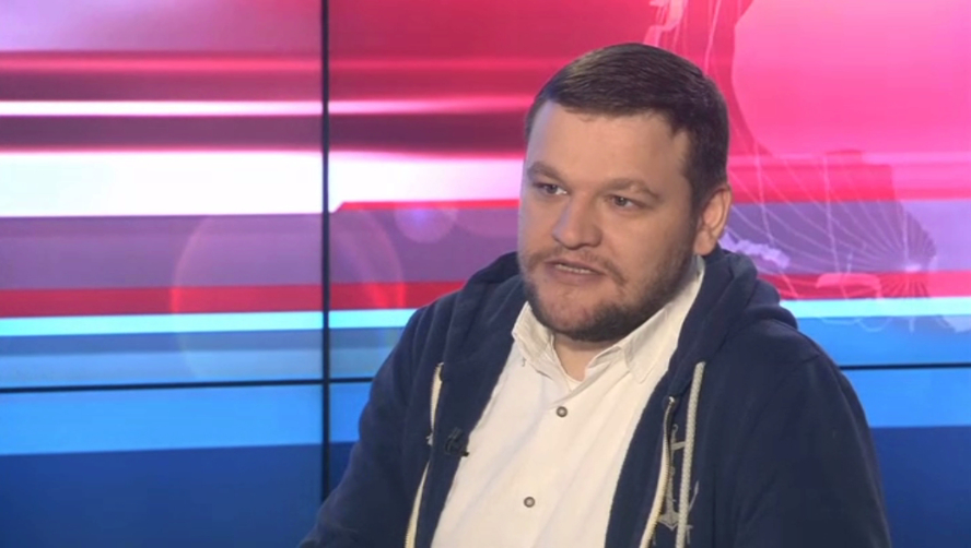 Митя Алешковский: Два фонда, которые занимаются в стране помощью взрослым, – это даже не смешно. Это позор! | Программы | ОТР - Общественное Телевидение России