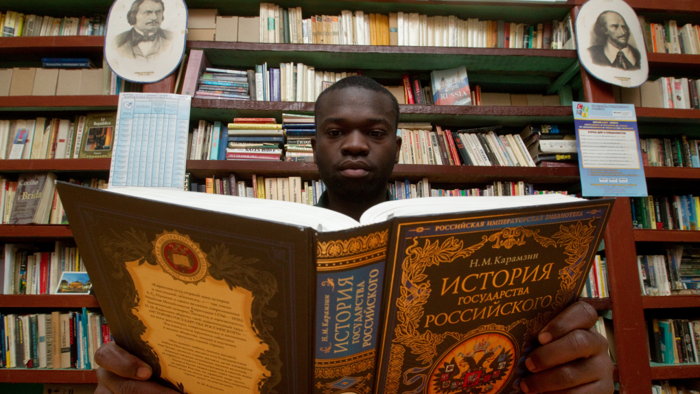 Книжный фестиваль, новая схема кадастровой оценки, несовершенство уголовного законодательства и автомобили | Программы | ОТР - Общественное Телевидение России