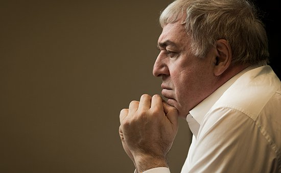 Михаил Гуцериев: Мне хочется писать в 10 раз более емко и более агрессивно. Но, учитывая реальность, в которой мы живем, я стараюсь себя сдерживать | Программы | ОТР - Общественное Телевидение России