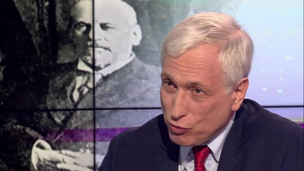 Леонид Млечин: Власть рушится в один момент, депутаты Думы должны были это сознавать. Но им не хватило ответственности | Программы | ОТР - Общественное Телевидение России