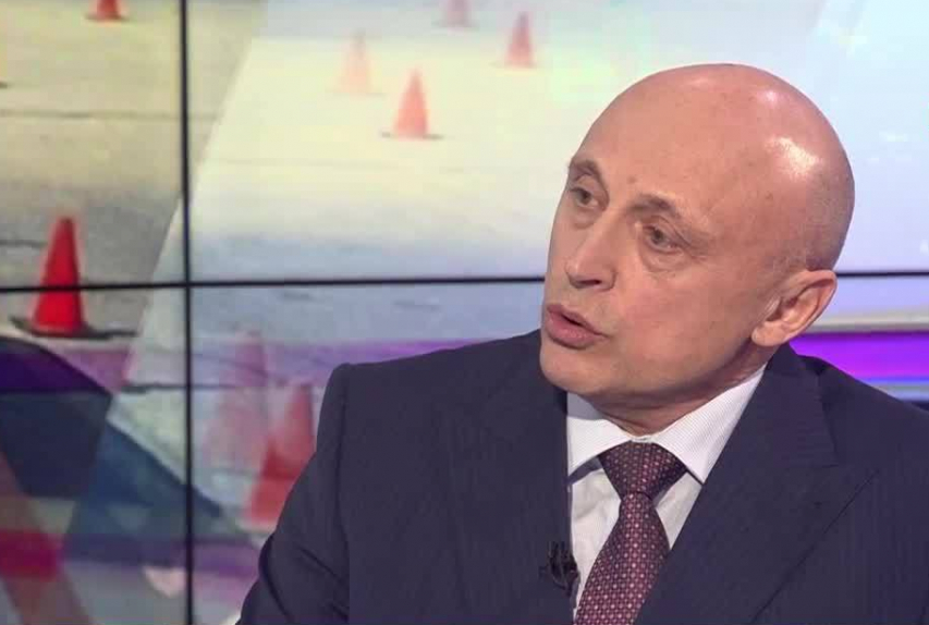 Юрий Антипов: Автошколы перекладывают ответственность на водителей, делая их на два года второсортными | Кино | ОТР - Общественное Телевидение России