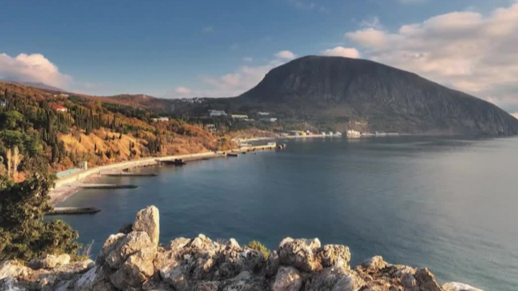 9 января: зимний туризм в Крыму, кораблик в бутылке и долгожданная премьера в