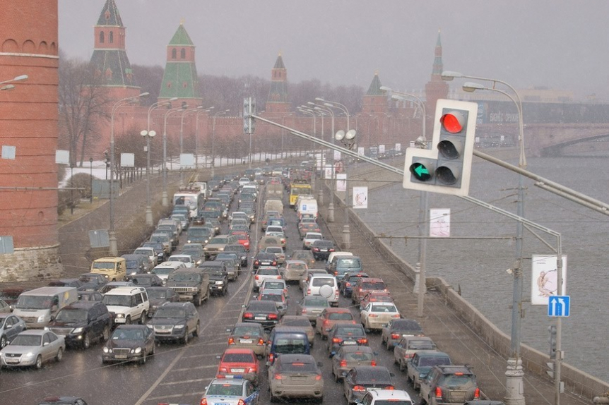 Загрязнение атмосферы. Дороги в кредит. Лотереи. Автомобили. Личное мнение экономиста Никиты Исаева | Программы | ОТР - Общественное Телевидение России