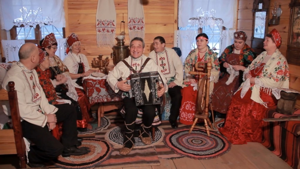 О жизни писателя за рубежом. Оценка событий, происходящих сегодня в России. Гармонист-виртуоз. Катастрофическое снижение рождаемости | Программы | ОТР - Общественное Телевидение России