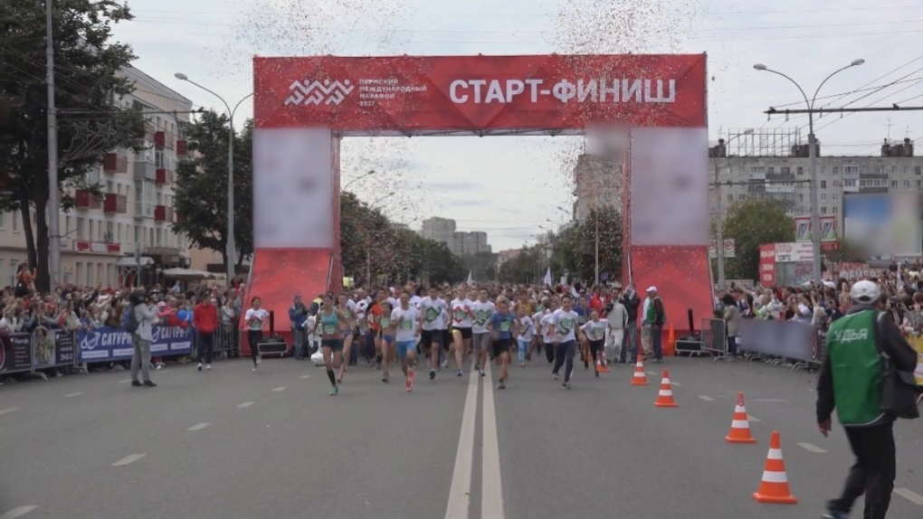 Роботы пермских студентов. Гигаполисы будущего. Фестиваль исторической реконструкции во Владимирской области. Отношение россиян к вакцинации от гриппа | Программы | ОТР - Общественное Телевидение России