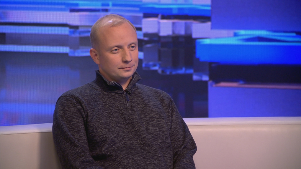 Александр Морозов: "Родилась идея проехать по всему миру на типично русском автомобиле, а "буханка" - самый подходящий кандидат" | Программы | ОТР - Общественное Телевидение России
