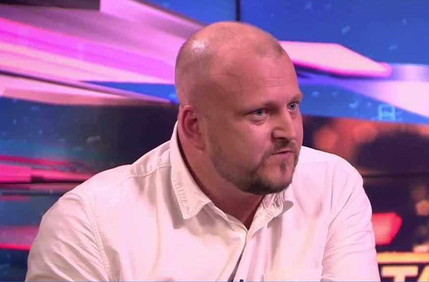 Василий Кириченко: Сесть за руль такси сегодня может даже человек, только вчера сошедший с поезда | Программы | ОТР - Общественное Телевидение России