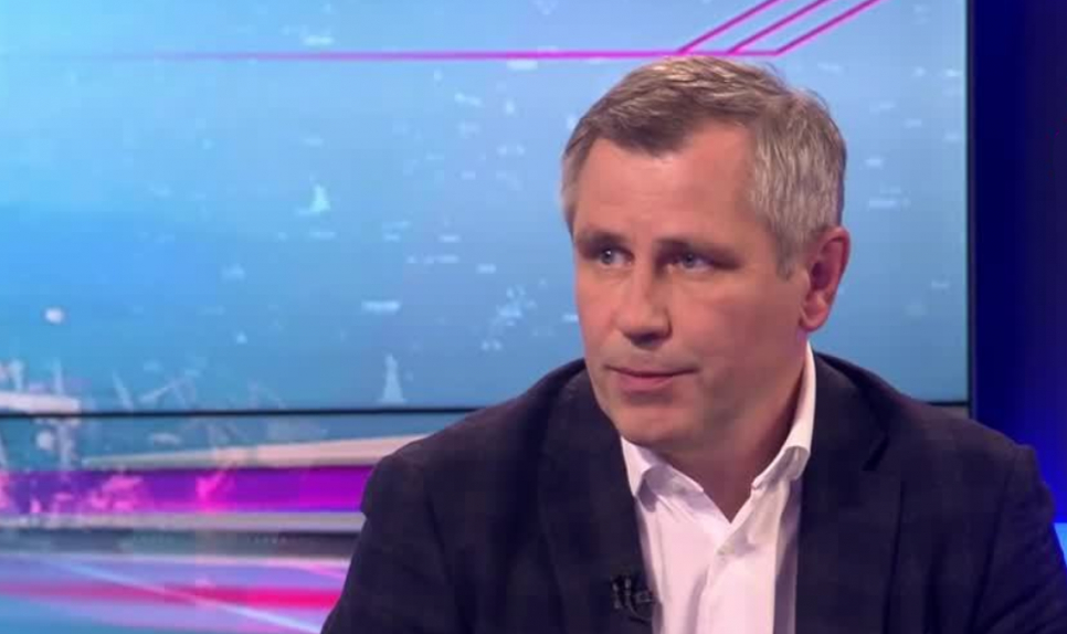 Олег Бадера: У нас 60% грузового транспорта идет с перевесом. Какой бы мост вы не построили, он не выдержит | Программы | ОТР - Общественное Телевидение России