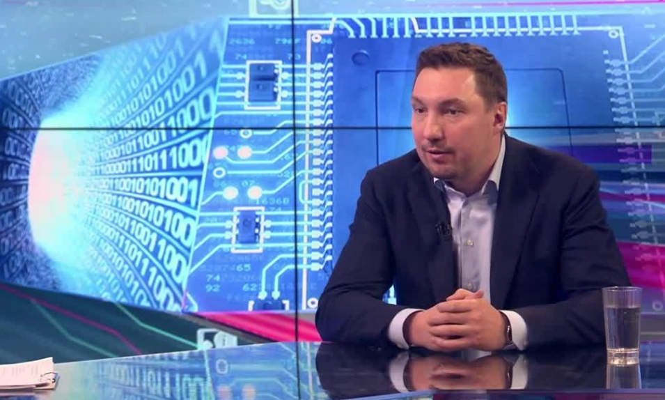 Дмитрий Мариничев: Киберугрозы сегодня существуют в столь большом масштабе, что от них защититься вообще нельзя | Программы | ОТР - Общественное Телевидение России