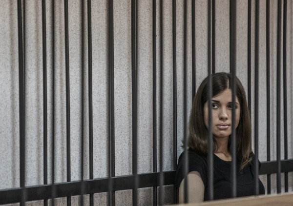 ФСИН: Толоконникова голодает ради получения льготных условий содержания | Новости | ОТР