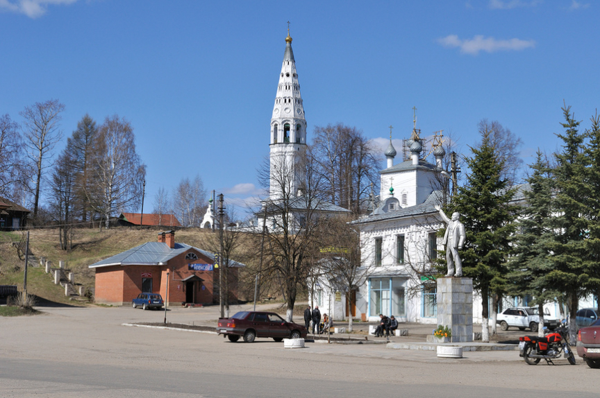 Судиславль костромская область. Город Судиславль Костромской области достопримечательности. Судиславль Центральная площадь. Судиславль Церковь.