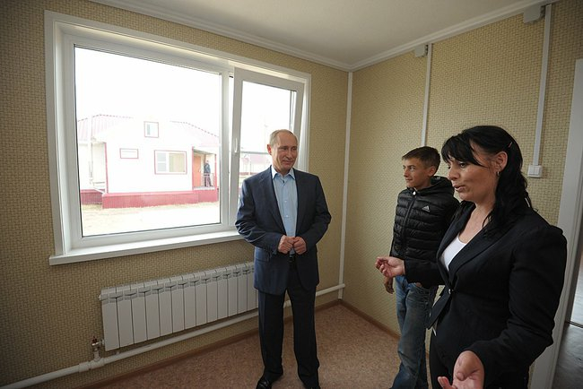 Жители пострадавших от паводка домов в Приамурье смогут оформить жилье в собственность | Новости | ОТР
