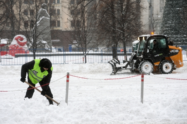 В Москве выпало рекордное количество снега с начала зимы | Новости | ОТР
