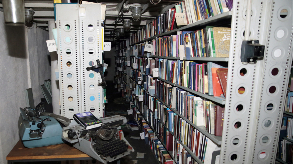 Арестованы двое подозреваемых в кражах книг из библиотеки ИНИОН | Новости | ОТР Последствия пожара в библиотеке ИНИОН