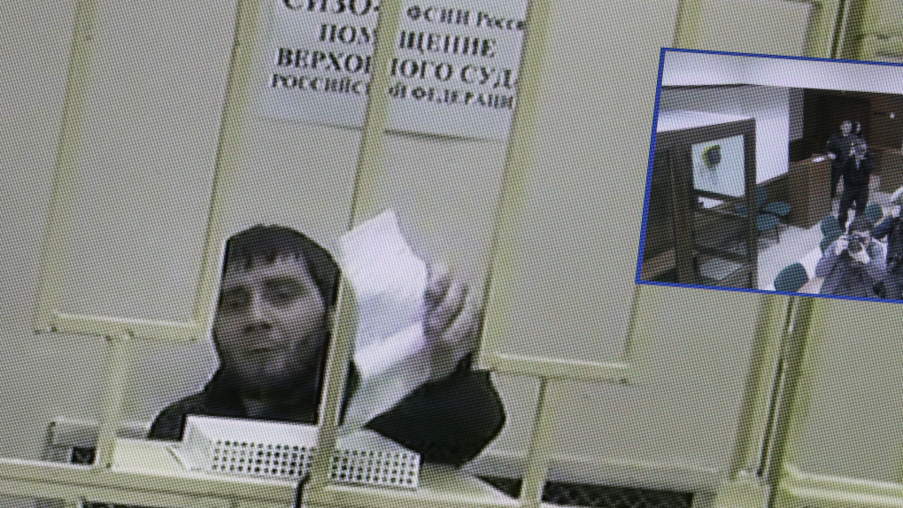 Дадаев отрицает свою вину в убийстве Немцова | Новости | ОТР Заур Дадаев во время заседания Мосгорсуда по видеотрансляции из СИЗО