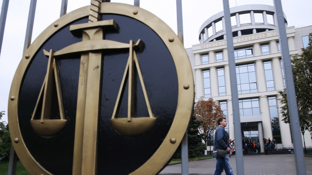 Мосгорсуд приговорил ученого-физика Максима Людомирского к 9 годам колонии за шпионаж и госизмену | Новости | ОТР