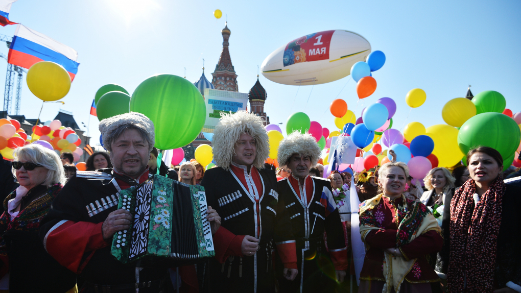 В Москве на Красной площади началось профсоюзное шествие | Новости | ОТР