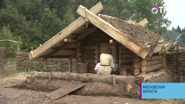 «Один в прошлом». В Подмосковье проводят эксперимент по выживанию на средневековом хуторе | Новости | ОТР