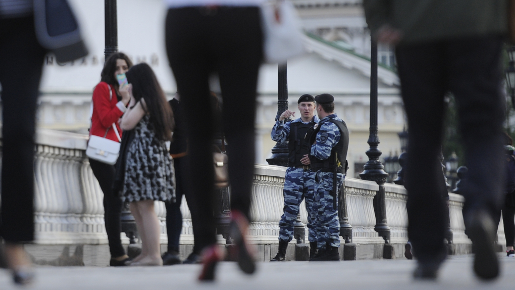В центре Москвы усилили меры безопасности | Новости | ОТР - Общественное Телевидение России