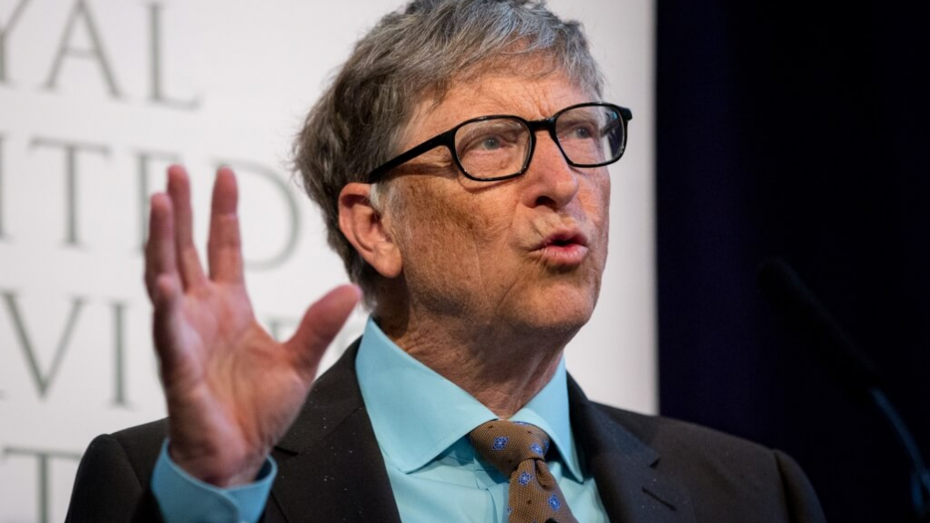 Сколько заработал билл гейтс. Билл Гейтс вакцина. Билл Гейтс благотворительность. Билл Гейтс в Москве. Билл Гейтс рептилоид.