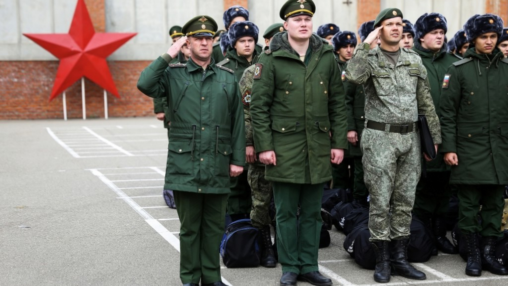 Призывников обязали