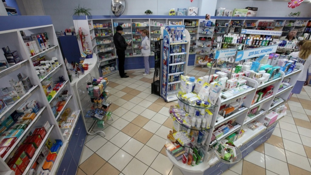 В десятках аптек в Москве без рецептов продавали