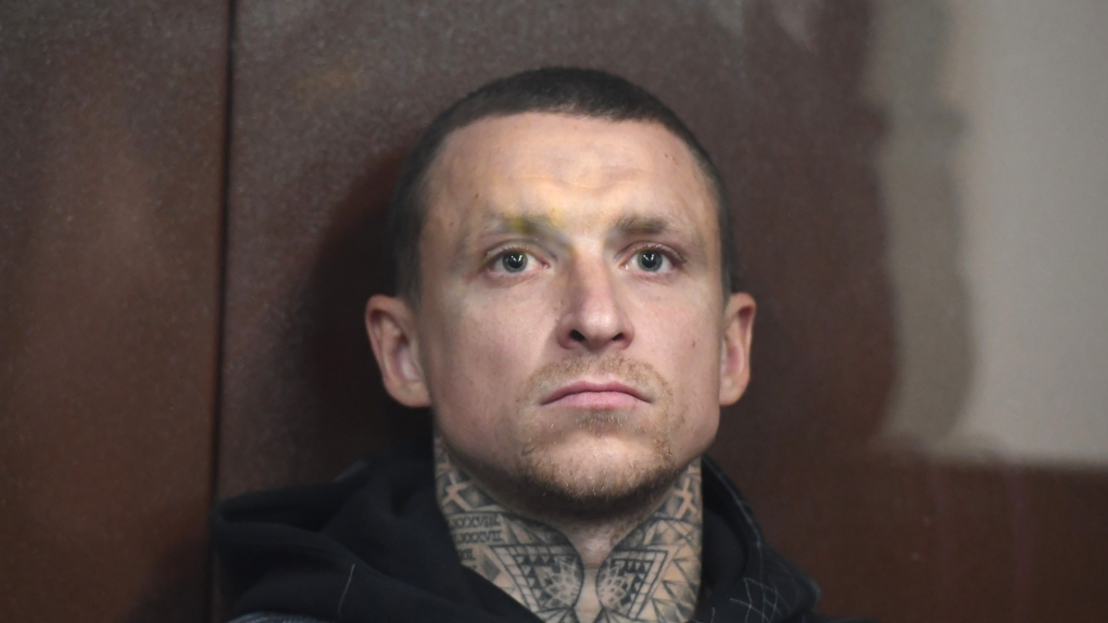 Павел Мамаев сдал свой загранпаспорт следователям | Новости | ОТР