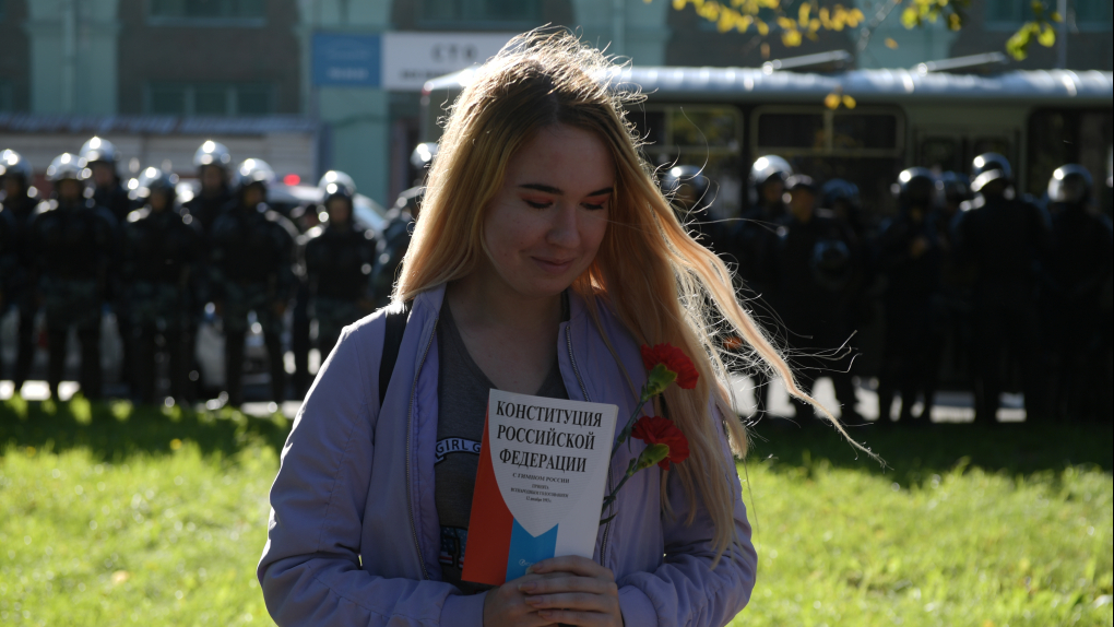 В Госдуме рассмотрят введение штрафов за вовлечение несовершеннолетних в акции протеста | Новости | ОТР