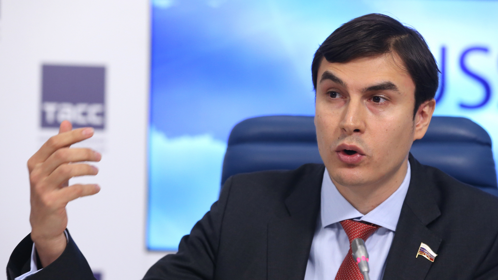 Сергей Шаргунов: надеюсь, законопроект о смягчении 282 статьи изменит судьбу тех, кто уже проходит по ней | Новости | ОТР