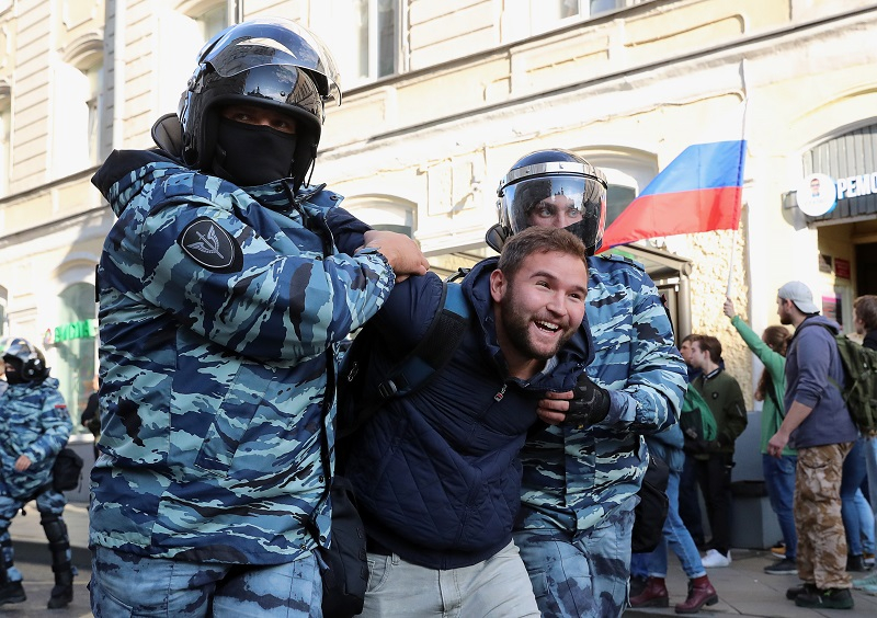 После согласованной акции в Москве правоохранители задержали более 200 человек | Новости | ОТР