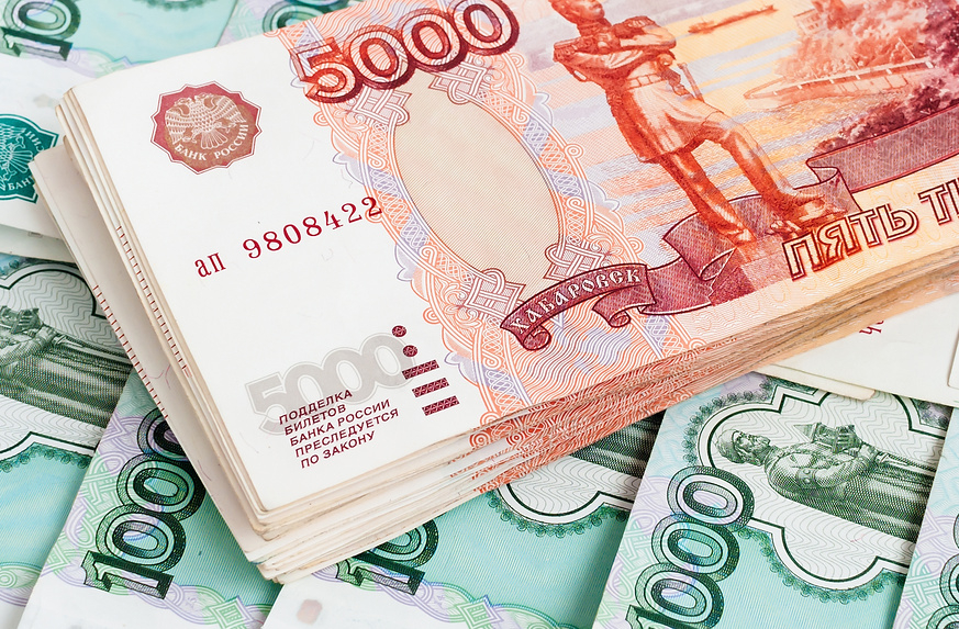 Из-за долгов за рубеж не могут выехать почти 3,6 млн россиян | Новости | ОТР