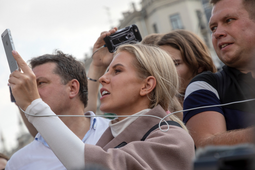 К оппозиционерам Соболь и Албурову подали пять новых исков | Новости | ОТР