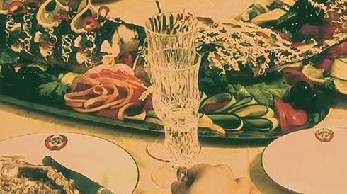 Кадр из фильма «Тайны кремлевской кухни»