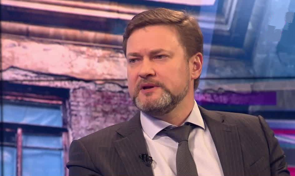 Михаил Гилёв: Признание дома аварийным автоматически исключает его из программы капремонта. Жить там будет невыносимо | Программы | ОТР - Общественное Телевидение России