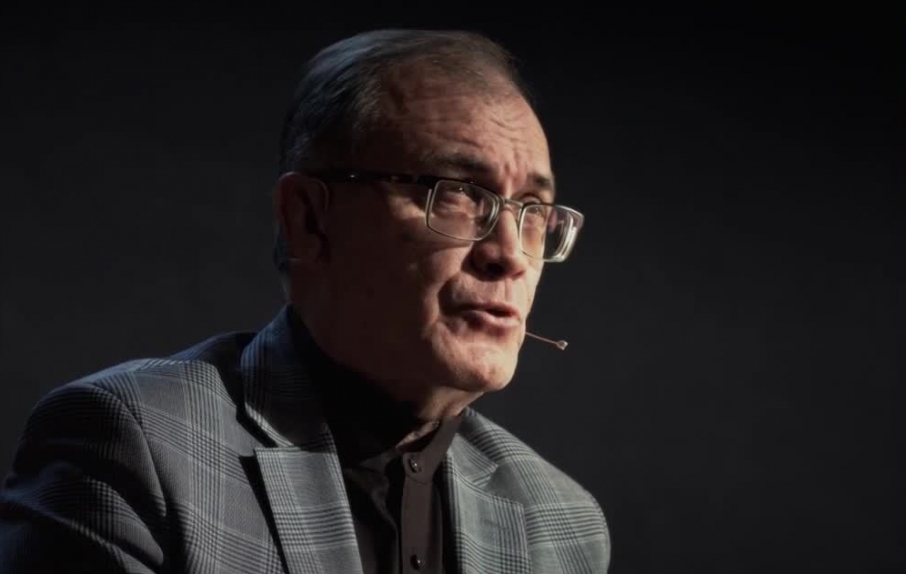 Виталий Кальпиди: Я считаю верхом безалаберности считать, что есть много возможностей понимания текста. Разнообразно можно только не понимать | Программы | ОТР - Общественное Телевидение России